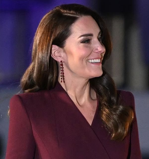 Putri Charlotte Pakai Kalung Murah Seharga Rp438 Ribu, Ikuti Jejak Kate Middleton